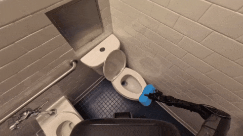 李飞飞推出全新「保姆」人形机器人,家务全包,倒垃圾、刷马桶一应俱全